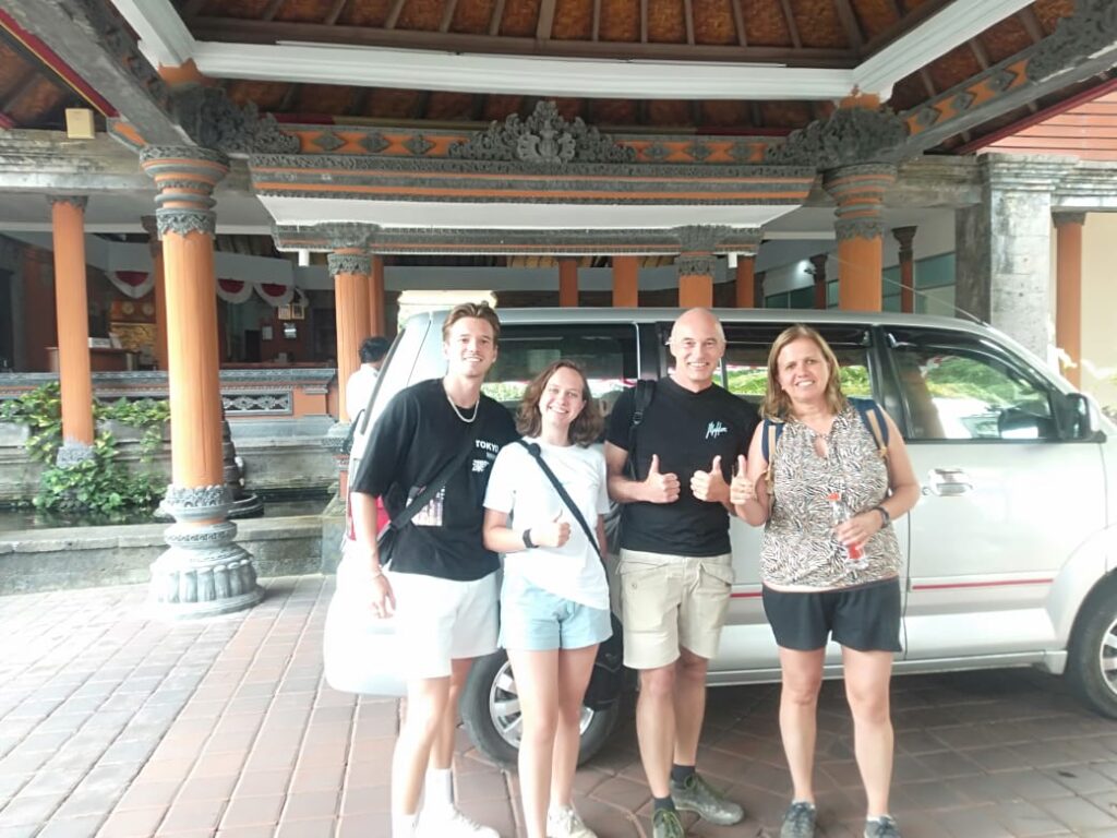 Lovina Transport Bali Tour and Travel. Taxi Service and Private Tour