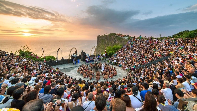 Uluwatu Temple Kecak Show